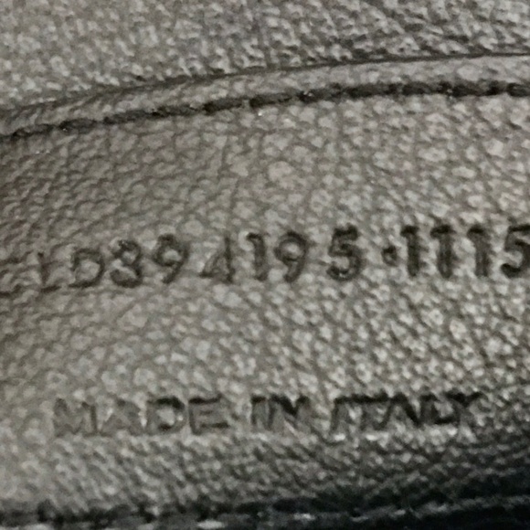 Saint Laurent East West Black Leather Tote - Picture 12 of 13